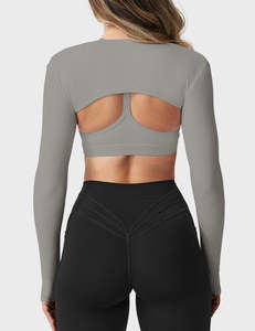 Haut court tricoté extensible pour femme, coupe ajustée, manches longues, ouvert sur le devant, style shrug, en polyester et élasthanne, idéal pour superposition décontractée - Product Image 2