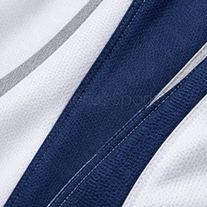 Maillot de saut en parachute personnalisé avec des illustrations sur mesure et une construction de qualité pour les équipes et clubs sportifs. - Product Image 6