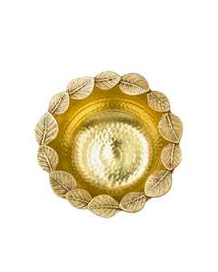 Bol en aluminium martelé fait main audacieux avec motif feuille, style contemporain, écologique et durable pour le service alimentaire et les cadeaux de mariage - Product Image 1