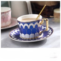 Ensemble de tasse à café et soucoupe en céramique de luxe britannique de 200ml avec bord et poignée en or résistant à la chaleur durable