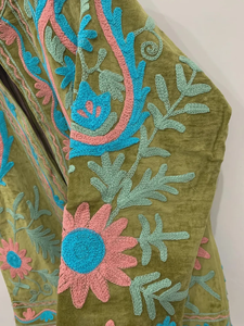 Chaqueta de invierno unisex con bordado Suzani verde estilo bohemio vintage patrón floral algodón relleno étnico elegante prendas de vestir exteriores - Product Image 4