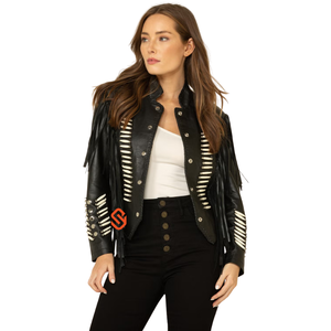 Chaqueta de Cuero Negra Estilo Nativo para Mujer con Flecos de Cuentas de Hueso y Tachuelas Plateadas, Chaqueta Vaquera Occidental con Costuras Decorativas, Prenda Exterior Hecha a Mano en EE. UU. - Product Image 1