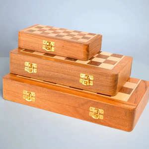 Échiquier Rectangulaire Rustique Poli Écologique ILAHI 100% Fait Main en Bois Pur Style Animalier/Amoureux Taille Personnalisée - Product Image 1