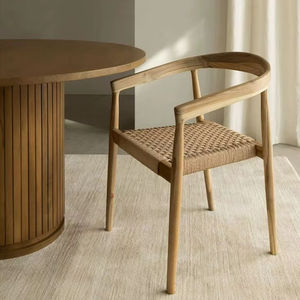 Chaise de salle à manger en teck de style scandinave avec assise et dossier en rotin tressé, mobilier d'intérieur écologique léger pour restaurant - Product Image 3