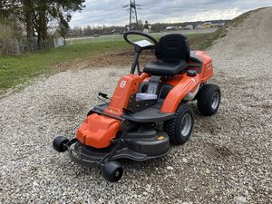 Tondeuse autoportée Husqvarna Rider R214C Combi 94 d'occasion, moteur fiable, large largeur de coupe, service d'entretien efficace du gazon ! - Product Image 2