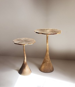 Table console moderne en laiton avec plateau en verre, design mid-century, meuble de salon, pièce décorative d'appoint - Product Image 6