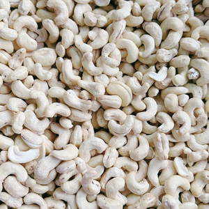 Noix de Cajou en vrac exportées vers le Moyen-Orient, marque SANTIGO - Product Image 1