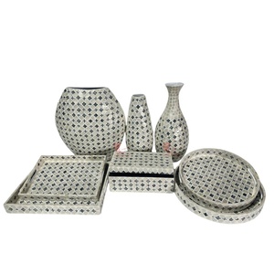 Juego de Decoración para el Hogar de Nácar: Jarrón, Bandeja Decorativa y Joyero con Incrustaciones de Concha, Accesorios para el Hogar, Fabricación Vietnamita - Product Image 1