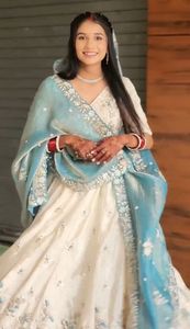 Ensemble Lehenga Choli Dupatta brodé en tissu épais pour femme, col en V, robe de soirée et de mariage - Product Image 2