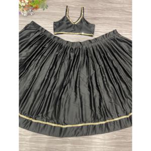 Lehenga Choli Navratri tendance et magnifique avec de vrais travaux de miroir, taille 2XL - Product Image 1