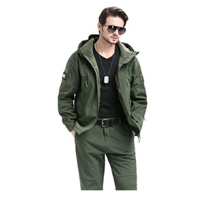 เสื้อแจ็กเก็ตกันลมแบบนิ่มสำหรับกลางแจ้ง/คุณภาพสูงยั่งยืนและทนทาน/กำหนดโลโก้และสีได้ตามต้องการ - Product Image 3