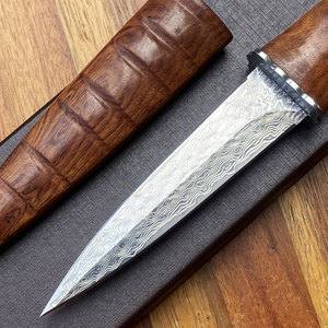 Couteau Bowie en acier inoxydable, grand couteau utilitaire d'extérieur avec construction classique en acier inoxydable, manche ergonomique et étui. - Product Image 6