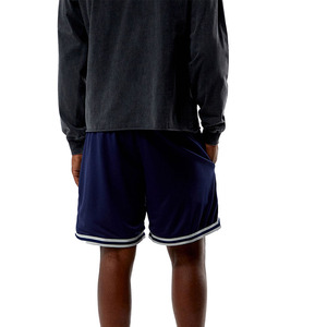 Shorts de sport bleu marine brodés d'étoiles avec taille élastique et bandes latérales, coupe sportive, style classique - Product Image 4