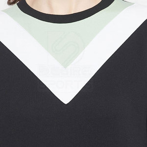 เสื้อสเวตเชิ้ตคอกลมผู้หญิงสำหรับฤดูหนาวขายส่ง-ผ้าฝ้าย 100% สตรีทแวร์ พิมพ์ลายโลโก้ด้านหน้า ปรับแต่งขนาดได้ เป็นมิตรกับสิ่งแวดล้อม จัดส่งรวดเร็ว - Product Image 6
