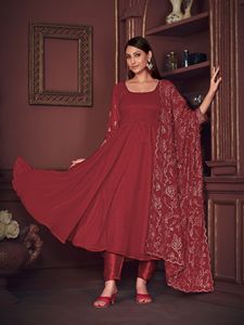 Elegante y Hermoso Traje Anarkali Rosa Oscuro para Mujer, Manga 3/4, Georgette Crepé, Semi-Cosido, para Fiesta de Diwali - Product Image 2