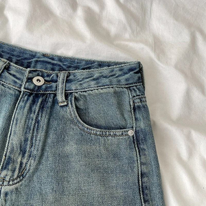 กางเกงยีนส์ขาสั้นผู้ชายคลาสสิก ดีไซน์ห้ากระเป๋า กางเกงยีนส์ขาสั้นคุณภาพสูง สวมใส่สบาย พร้อมขนาดและโลโก้ตามสั่ง - Product Image 6