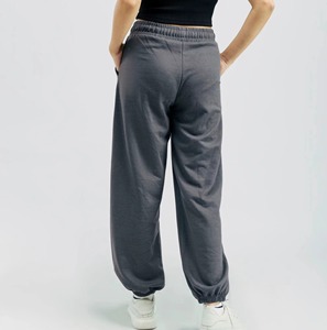 Pantalones Deportivos de Felpa Francesa para Mujer, con Logotipo Personalizado, Corte Holgado, Estilo Jogger, para Gimnasio, 100% Algodón, Peso Pesado, Estilo Hip Hop - Product Image 3