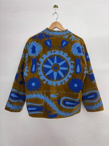 Chaqueta Suzani Unisex Bordada a Mano de Manga Larga, Fabricante de Chaquetas de Algodón Bordadas Suzani Hechas a Mano en India, Abrigo para Mujer - Product Image 4