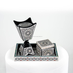 เตาเผาบัคฮูร์ไม้แกะสลักลายอาหรับแบบพกพา พร้อมที่วางกำยานอูด ดีไซน์ตกแต่งสำหรับบ้านสไตล์ตะวันออกกลาง - Product Image 1