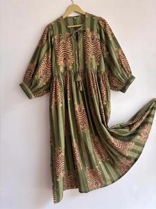 Robe maxi à volants bohème avec imprimé tigre, manches bouffantes, coupe ample, viscose, robe d'été décontractée, robe midi à imprimé floral vintage - Product Image 4
