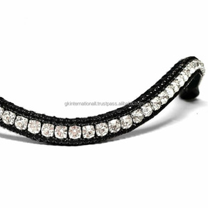 Banda frontal para caballo de cuero inglés negro, diseñada con 3 hileras de cristales blancos y negros, banda frontal brillante con pedrería. - Product Image 3