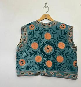 เสื้อกั๊กกำมะหยี่ลายซูซานี - Product Image 2