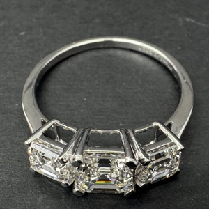 แหวนหมั้นเพชรเพลตตินั่ม PT950 น้ำหนัก 2.02 กะรัต ทรง Asscher Cut เพชรเพาะเลี้ยงสำหรับผู้หญิง เครื่องประดับหรูหรา - Product Image 5