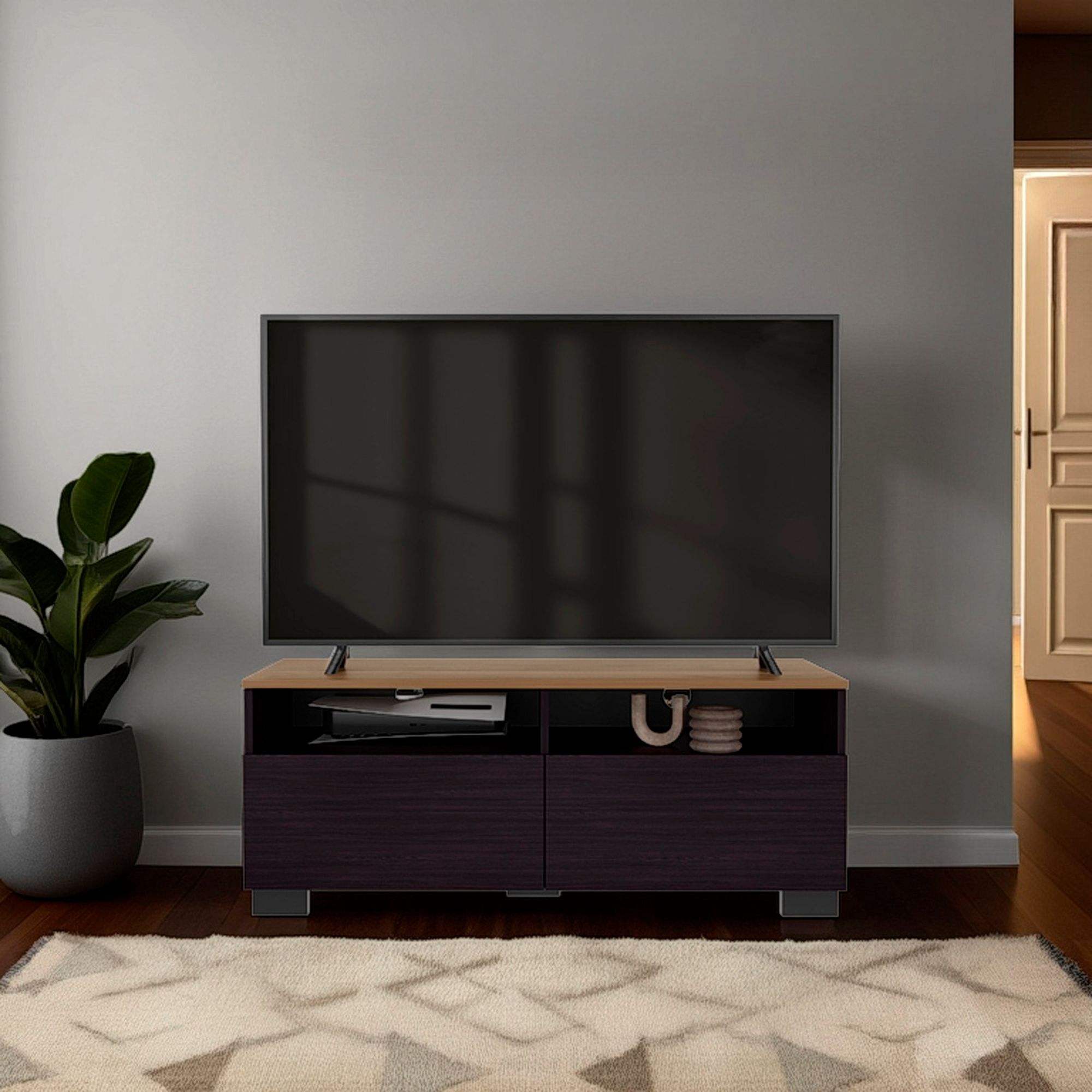 Chesnut / Light Brown Color