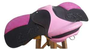 Silla de Montar de Cuero Rosa y Negra para Salto Ecuestre |   Silla de montar ecuestre inglesa | Conducción Cómoda |   Todos los tamaños disponibles personalizados - Product Image 5
