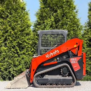 Chargeuse compacte sur chenilles Kubota SVL65-2 avec cabine, chauffage et climatisation, attache rapide hydraulique, deux vitesses, excellente machine de construction - Product Image 3