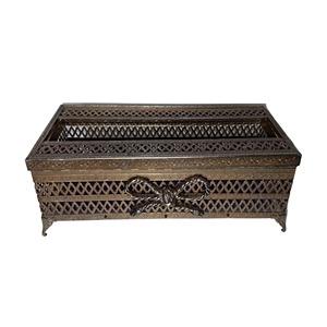 Caja de Almacenamiento de Papel Tisú de Metal Clásica con Detalle de Lazo Decorativo, Ideal para Eventos en el Hogar, Celebraciones y Exhibiciones de Catering, de la India - Product Image 1