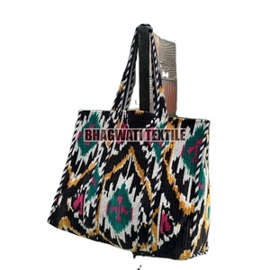 Antique Veet Grand Sac de Couette Vintage Fait à la Main Kantha Coton Shopper avec Fermeture à Glissière Imprimé Floral Décoration Designer Fourre-Tout - Product Image 1