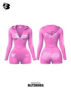 Romper con capucha y cremallera para niñas en color rosa. |   Conjunto Corto Sexy de Talla Grande |   Rich Girl Energy Streetwear - Shorts tipo body OEM - Product Image 1