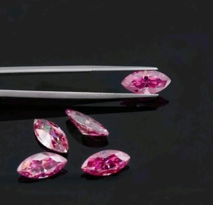 Diamant de laboratoire CVD rose fantaisie marquise 3 carats VS2 certifié IGI, taille excellente 3EX, pour grossistes, détaillants et importateurs de diamants - Product Image 2