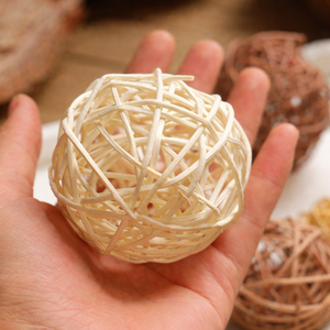 Balles en rotin et saule petites pour lapins, oiseaux, perroquets / Jouet en rotin fait main pour hamsters, chats du Vietnam / Mme Alina - Product Image 5