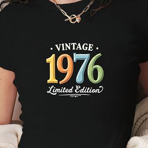 Camiseta Corta de Estilo Y2K para Mujer, Edición Limitada Vintage de 1976, Corte Ajustado, Cuello Redondo, Tejido de Punto de Spandex/Poliéster, Estampado Único - Product Image 3