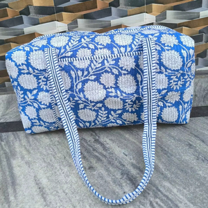 กระเป๋าเดินทางสุดสัปดาห์ ทำมือจากผ้าฝ้ายเย็บลายควิลท์ กระเป๋าสะพายทรงดัฟเฟิลสำหรับผู้หญิง น้ำหนักเบา เป็นมิตรกับสิ่งแวดล้อม ทนทาน จุของได้เยอะ - Product Image 1