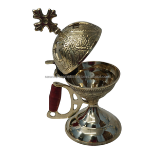 Quemador de Incienso Tradicional de Latón y Resina con Asa de Madera para Altar de Iglesia, Aromaterapia y Decoración Espiritual - Product Image 1