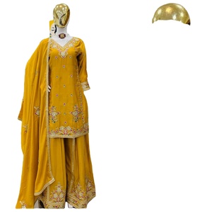 Nouvel ensemble de salwar kameez traditionnel de créateur pour fête, avec vêtements décontractés à séchage rapide, détails en dentelle et broderies florales - Product Image 1