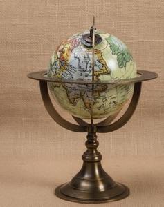 Globe terrestre topographique professionnel avec montagnes en relief et océans bleus profonds, monté sur un support en acier inoxydable poli - Product Image 2