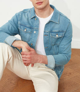 Chaqueta de Mezclilla Azul para Hombre, Estilo Moderno, Corte Ajustado, Chaqueta de Mezclilla Premium para Uso Casual, Actividades al Aire Libre y Moda Urbana - Product Image 5