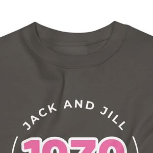 เสื้อสเวตเชิ้ตแจ็คแอนด์จิลสีชมพู รุ่นยูนิเซ็กซ์ ปี 1938 ลายกราฟิกวงกลม JJ คอกลมแบบคลาสสิก เนื้อผ้านุ่ม สวมใส่สบาย สไตล์สตรีทแวร์ ขายส่ง - Product Image 3