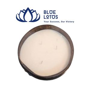 Vela Aromática de Coco Sostenible Blue Lotus, Cera de Abeja de Alta Calidad, Aroma Duradero, Hecha a Mano - Product Image 1