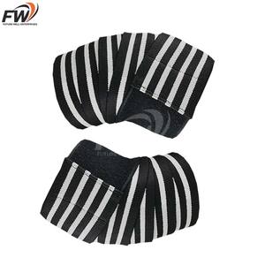 Bandes de genou OEM élastiques 100% laine antidérapantes avec logo et couleur personnalisés pour l'entraînement quotidien, longues bandes de genou avec fermeture à crochet - Product Image 1