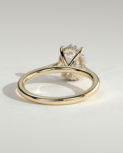 แหวนเพชรทรงโอวัล 2.5 กะรัต ทองคำแท้ 14K เพชรเลี้ยงในห้องปฏิบัติการ คุณภาพ E VVS2 ดีไซน์แบบ Cathedral พร้อมวงแหวนซ่อนรอบเพชร แหวนแต่งงานสุดหรู ปี 2026 - Product Image 2