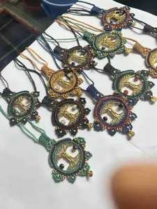 Collar con colgante de árbol de la vida de macramé hecho a mano, joyería de cordón tejido estilo bohemio, regalo espiritual étnico ajustable para mujeres - Product Image 1