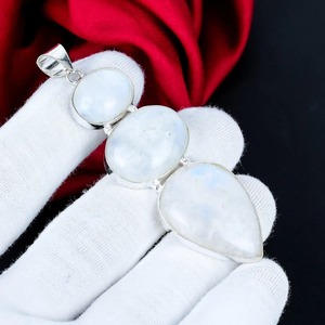 Colgante de Piedra Lunar Arcoíris Triple en Plata de Ley 925, Hecho a Mano, Joyería Boho, Regalo para Mujer - Product Image 3
