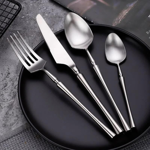 Offre Spéciale – Ensemble de Couverts de Luxe en Métal Royal Réutilisable, Plaqué Argent PVD, Cuillère, Fourchette et Couteau en Acier Inoxydable - Product Image 2