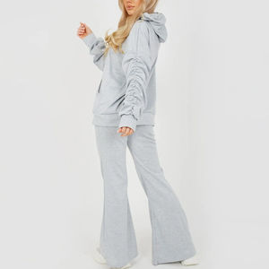 Conjunto Deportivo Flare para Mujer, Impresión de Logotipo Personalizado, Pantalones Flare, Sudadera con Capucha, 100% Algodón, Conjunto de Pantalones y Sudadera Deportivos - Product Image 5