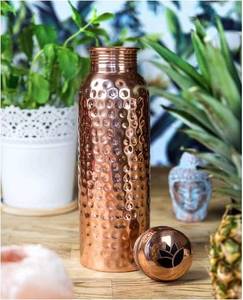 Bouteille d'eau en cuivre ayurvédique traditionnelle moderne avec paille, jetable, pour la maison et l'extérieur - Product Image 1